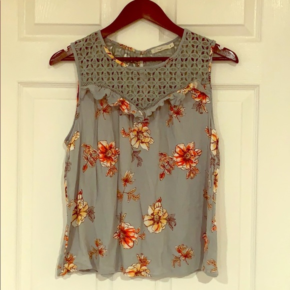 Anthropologie Tops - ❤️CLEARANCE❤️ Anthropologie | Hazel Floral Top